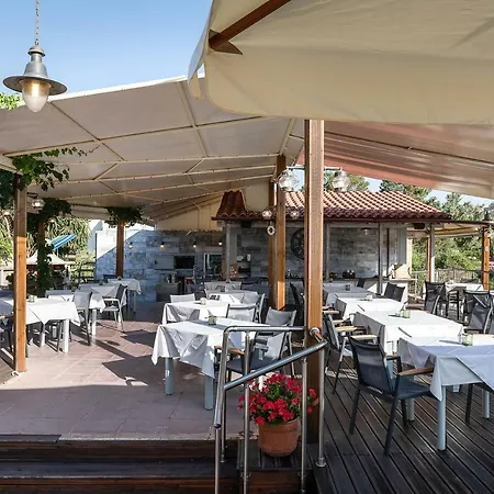 Akti Aparthotel Kato Daratso