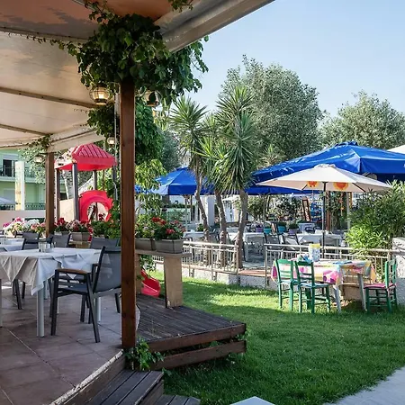 Aparthotel Akti 3*